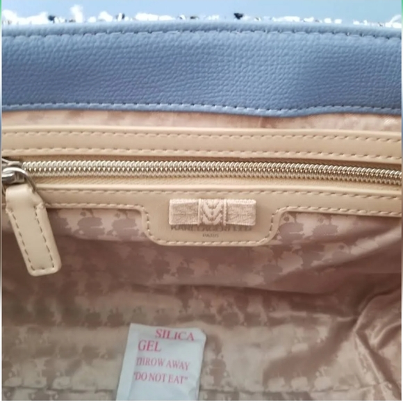 Karl Lagerfeld Paris Agyness LG Shoulder Blue/Multi New with Tage - Picture 4 of 6